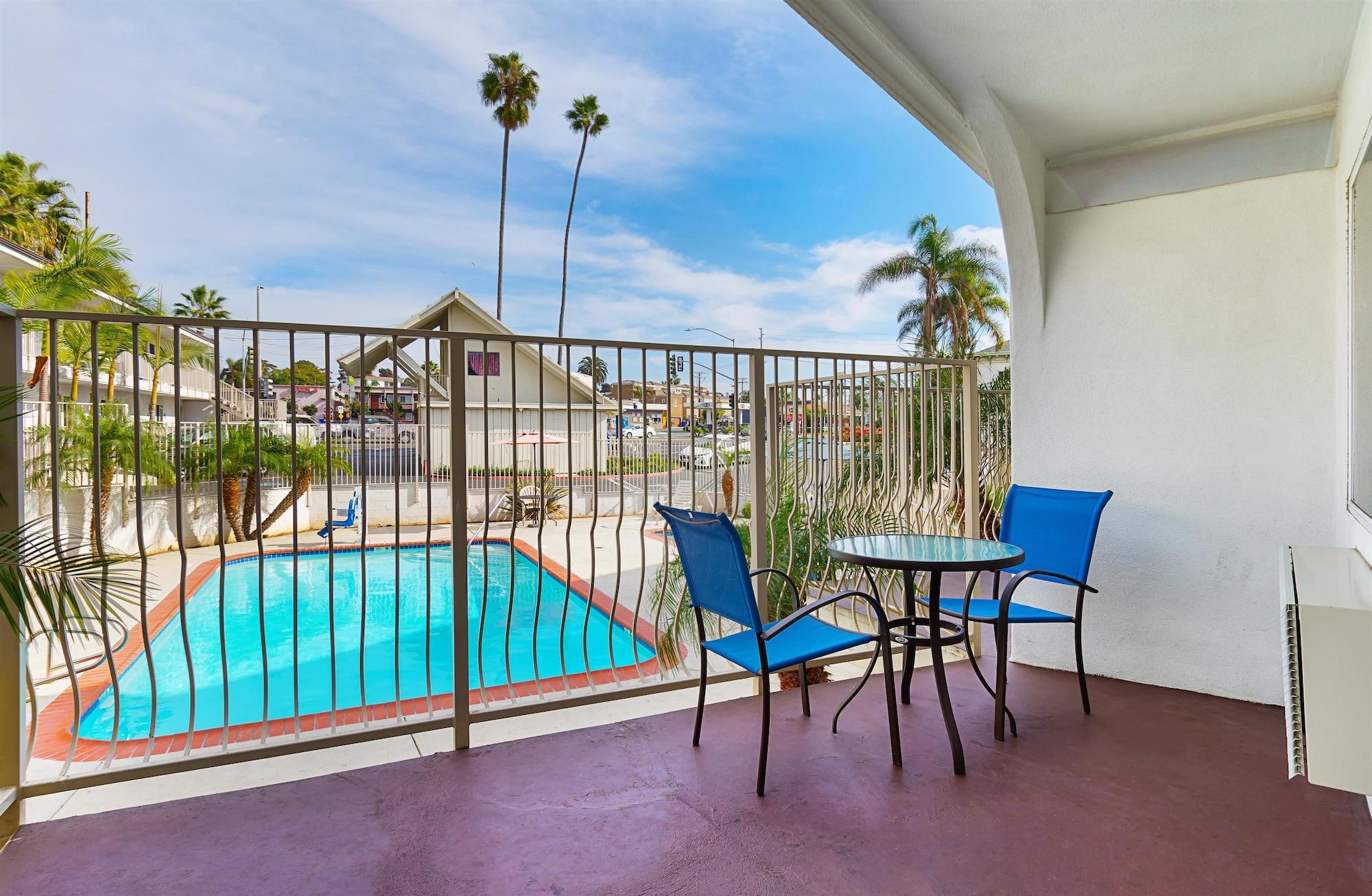 Pacific Inn Oceanside Exterior photo