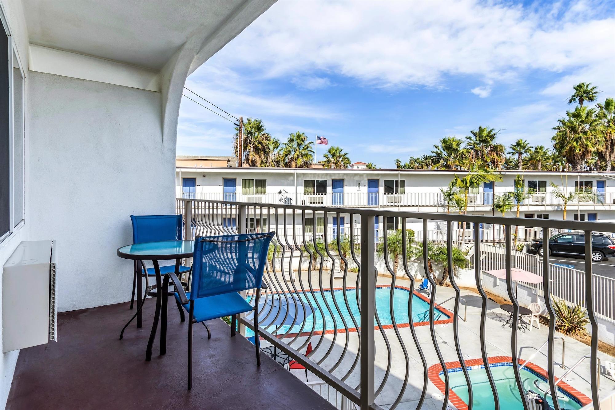 Pacific Inn Oceanside Exterior photo