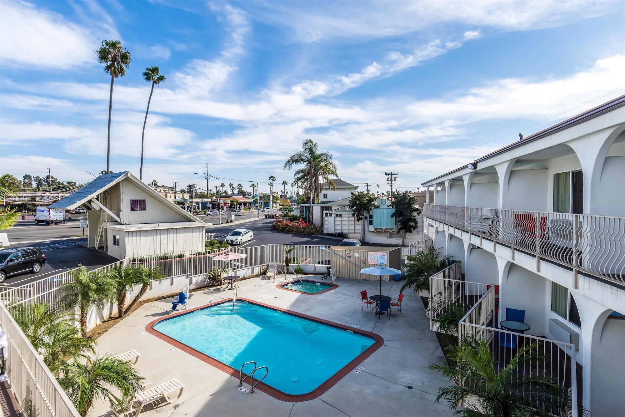 Pacific Inn Oceanside Exterior photo