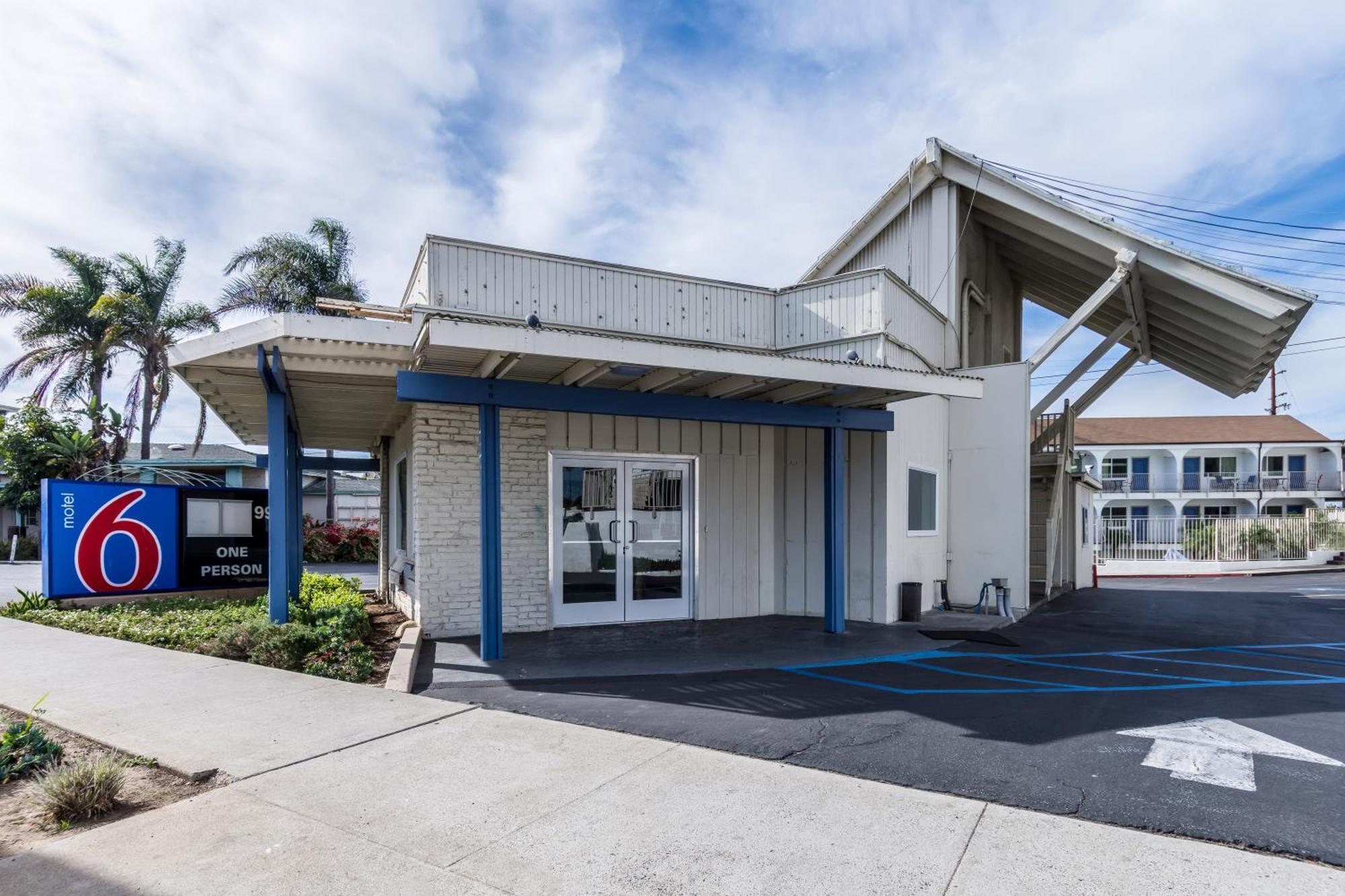 Pacific Inn Oceanside Exterior photo